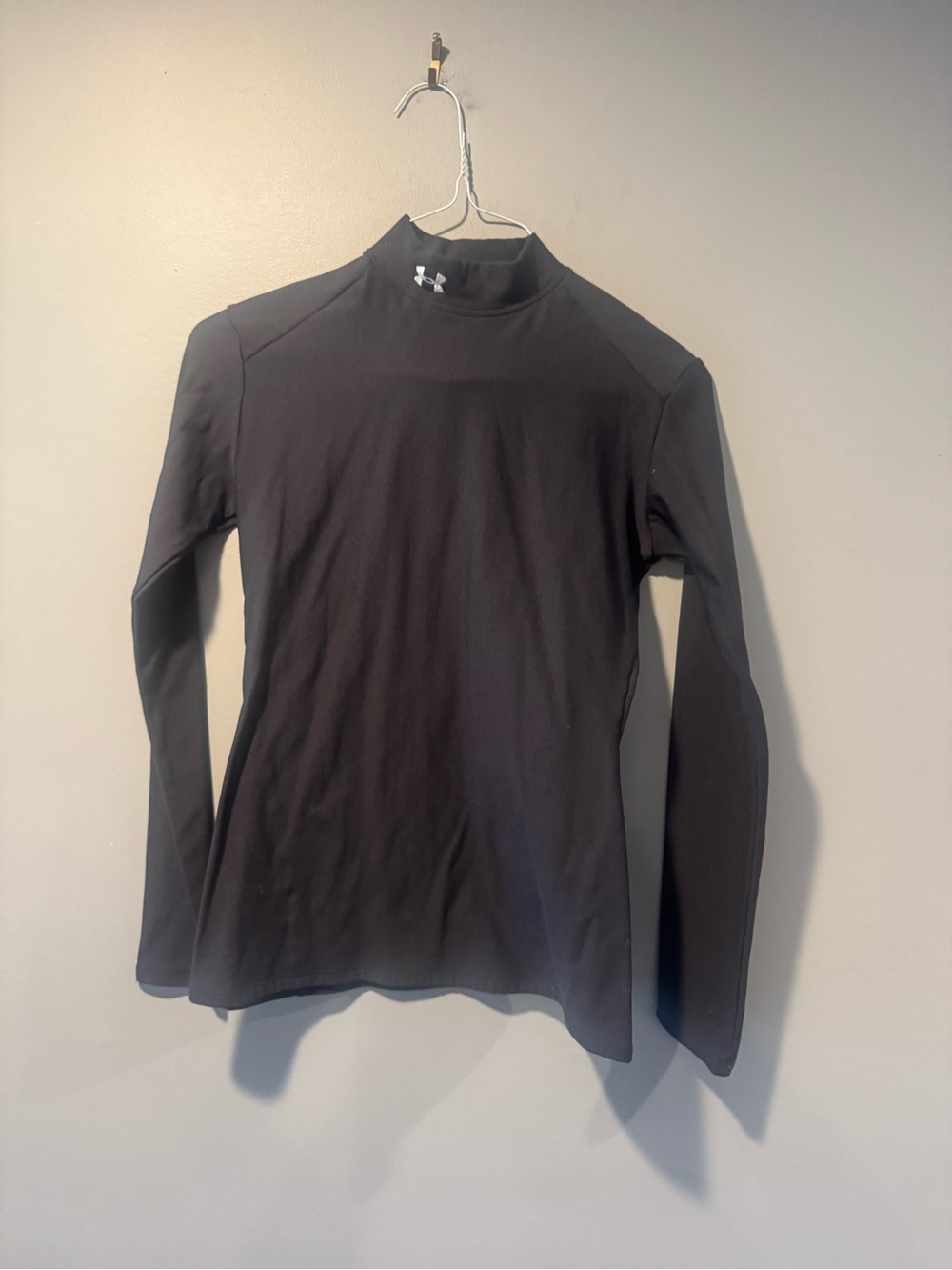 *Woman’s Black Under Armour Cold Gear Compression Top